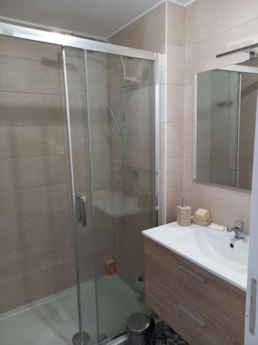 Appartement 100 M2 Terrasse Piscine Gruissan Exteriör bild